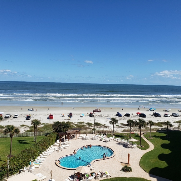 Meet your Posher, Pamela - Picture 3 of 6